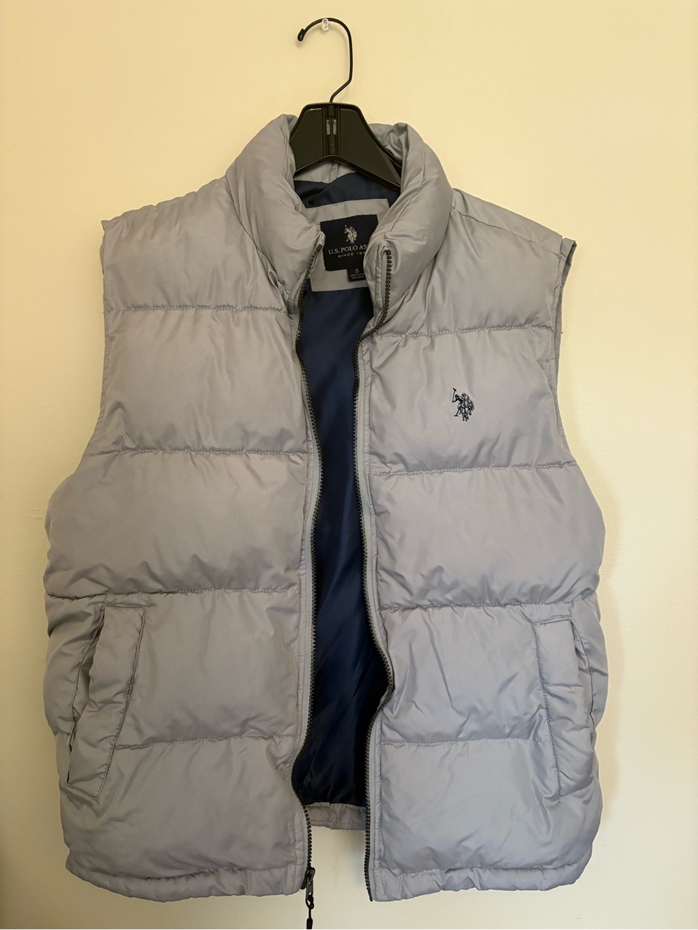 U.S. Polo Assn. Men’s Light Gray Quilted Puffer Vest with Navy Lining